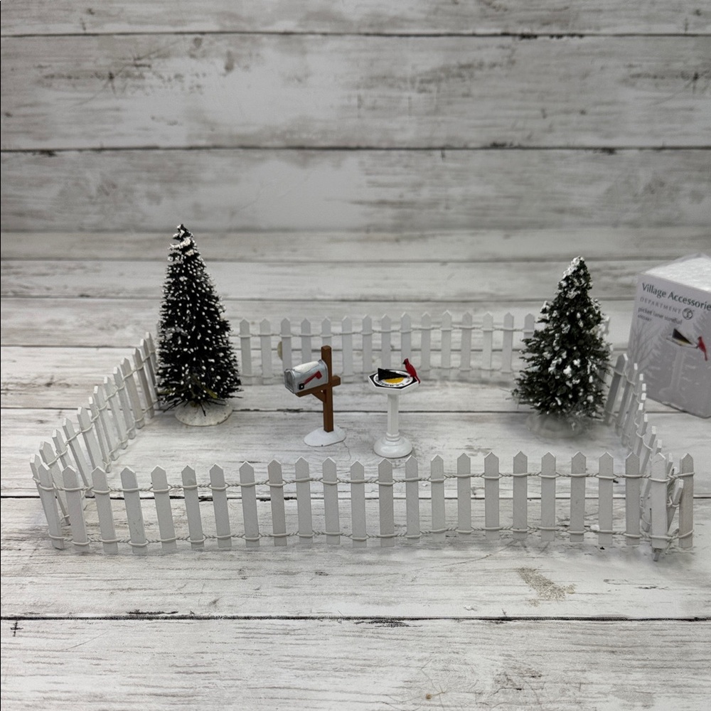 Department 56 Christmas village lot SUNDIAL MAILBOX TREES and white picket fence